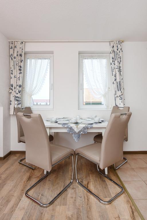 Haus Am Kajedeich Mit Fruehstuecksoption Διαμέρισμα Bensersiel Εξωτερικό φωτογραφία
